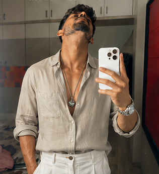 প্রচ্ছদ আয়াত চৌধুরী